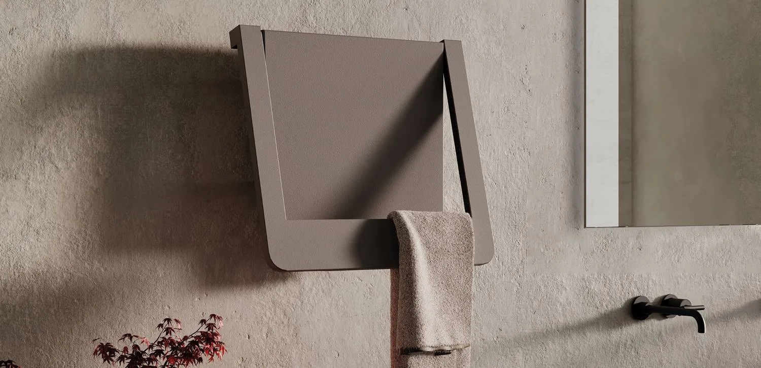 Cordivari Window: Heizkörper mit aufgeklapptem Handtuchhalter