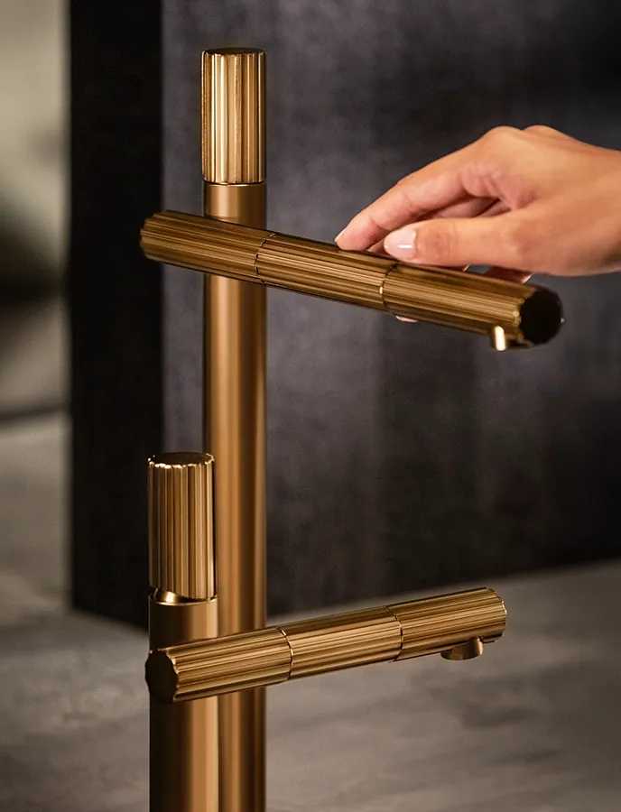 Gessi Incastri: Waschtischarmatur in Messing mit geriffeltem Griff, Detail