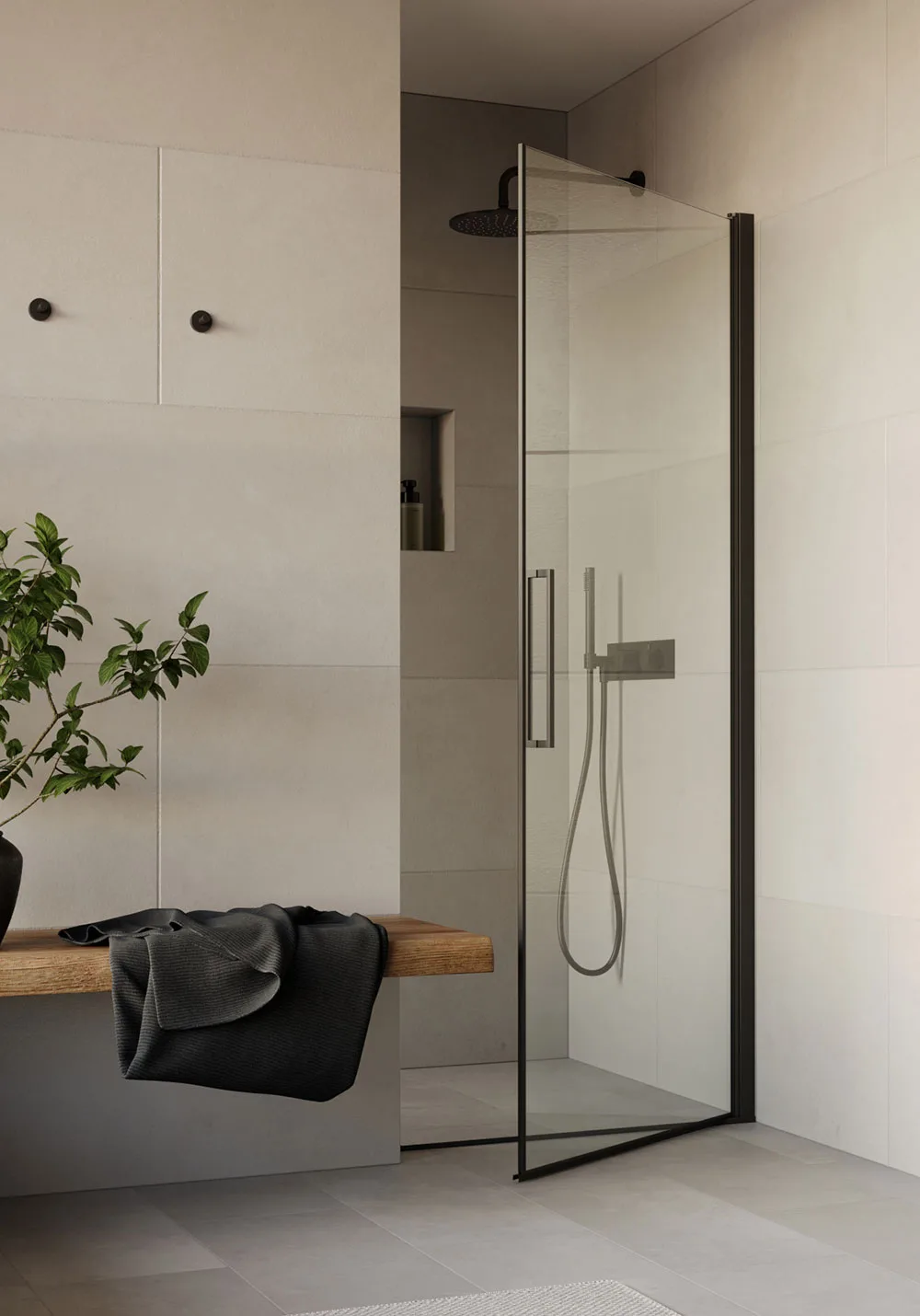 Vismaravetro Smack: Walk-in-Dusche mit schwarzem Rahmen und Holzbank